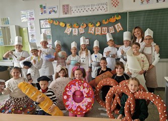 FOTO "Pekarnica Hribar peče izvrsno pecivo" - mali Hribarovci obilježili Dan kruha