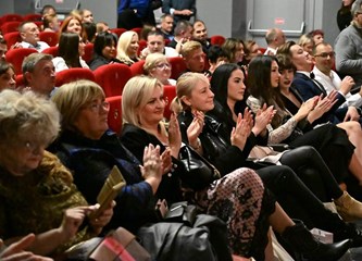 FOTO U Velikoj Gorici održan CITY MODUS: Modna revija i sajam za potporu malim Palčićima