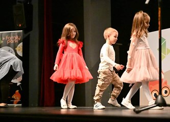 FOTO U Velikoj Gorici održan CITY MODUS: Modna revija i sajam za potporu malim Palčićima