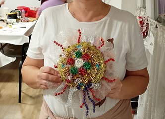 Kreativna etno radionica Društva žena Velika Mlaka: Adventski vijenac ispred Vatrogasnog doma krasit će podgutnice i poculice
