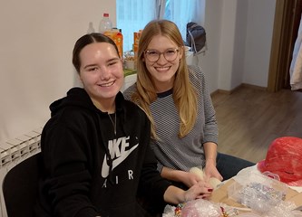 Kreativna etno radionica Društva žena Velika Mlaka: Adventski vijenac ispred Vatrogasnog doma krasit će podgutnice i poculice