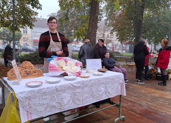 „Petek na Gorice” uz domaće delicije, preventivne preglede i edukativne radionice: „Ljudi su shvatili da je bolje kupiti od lokalnih proizvođača”