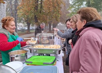 „Petek na Gorice” uz domaće delicije, preventivne preglede i edukativne radionice: „Ljudi su shvatili da je bolje kupiti od lokalnih proizvođača”