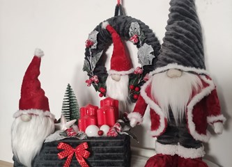 Tražite adventski vjenčić? Zavirite u ponudu Buvljakuša i učinite dobro djelo