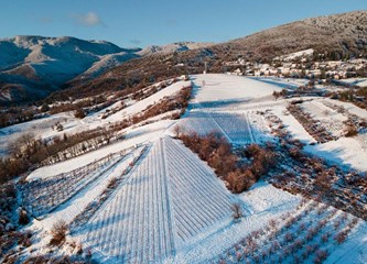 Prizori snijegom pokrivene i suncem okupane Plešivice oduzimaju dah, majstorski ih zabilježio velikogorički fotograf Josip Škof