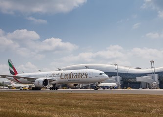 Inauguracijski let Emiratesa dočekao i FA Turopolje