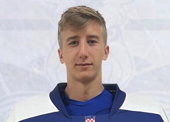 Naš mladi sugrađanin Karlo Bujanić je najbolji hokejski golman u Hrvatskoj: Svojim talentom, trudom i predanošću je zaslužio ovo priznanje!