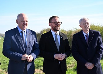 Polaganjem kamena temeljca počela gradnja kampa HNS-a u Velikoj Gorici: „Ovdje ćemo stvarati nove Vatrene”