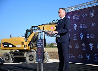 Polaganjem kamena temeljca počela gradnja kampa HNS-a u Velikoj Gorici: „Ovdje ćemo stvarati nove Vatrene”