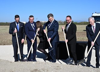 Polaganjem kamena temeljca počela gradnja kampa HNS-a u Velikoj Gorici: „Ovdje ćemo stvarati nove Vatrene”