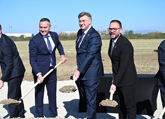 Polaganjem kamena temeljca počela gradnja kampa HNS-a u Velikoj Gorici: „Ovdje ćemo stvarati nove Vatrene”