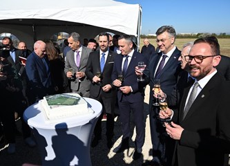 Polaganjem kamena temeljca počela gradnja kampa HNS-a u Velikoj Gorici: „Ovdje ćemo stvarati nove Vatrene”