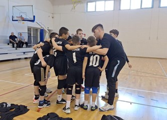 Spremni za veliko finale i povijesni uspjeh goričke odbojke: Najmlađi kadeti OK Gorica bore se u Zadru za naslov prvaka Hrvatske!