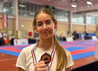 Nikola Huzjak juniorski karate prvak Hrvatske: Katja Braica, Vito Hulina i Lucija Kirinić viceprvaci!