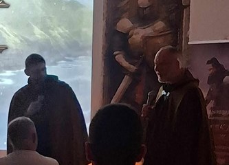 Velika Mlaka oduševljena filmom „Enzolart” mladog vukovarskog književnika Ivana Barana. Knjigu po kojoj je radio film napisao je s 12 godina
