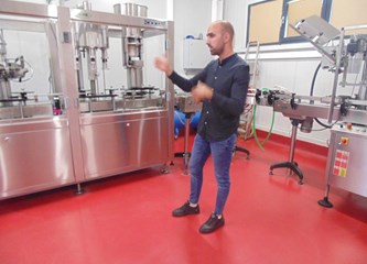 FOTO Grozdovci u Kutjevu: Prvo studijsko putovanje u poznatim podrumima uz degustaciju vrhunske kapljice