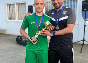 Zlato u Sloveniji, srebro i bronca u Novom Čiču za pionire Jelačića: Dinamovci odali počast Franji Milanščaku