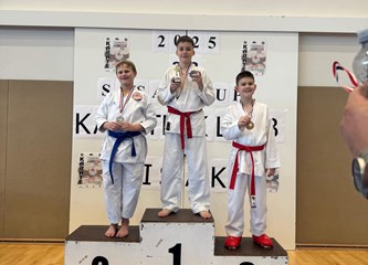 Sara Brletić zvijezda turnira u Sisku i prvenstva Zagrebačke županije, zlata za Centar osvajali i Patrik Jeromić i Mihaela Pavlečić