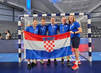 Mlade hrvatske rukometašice viceprvakinje Europe, Velikogoričanka Luna Gojak dio ove prekrasne priče i povijesnog uspjeha: Presretni smo i ponosni!