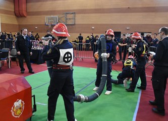 Ribničani okupili 64 vatrogasne ekipe na Kupu Franje Mikulina