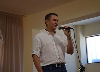 FOTO: Petrovo u Šiljakovini proslavljeno uz 23. Folklorne susrete, misu, mali nogomet...