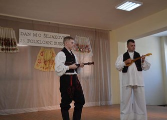 FOTO: Petrovo u Šiljakovini proslavljeno uz 23. Folklorne susrete, misu, mali nogomet...