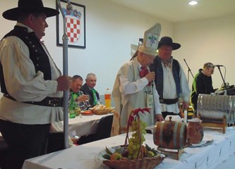 Proslavljeno Martinje u Šćitarjevu: Kuma mošteku prva pratilja najuzornije seoske žene