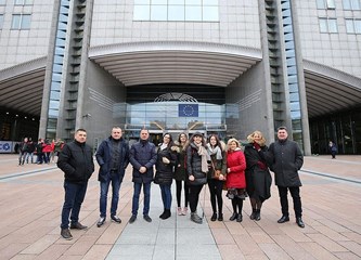 Prva pratilja najuzornije seoske žene, naša Kurilovčanka Snježana Dianežević, posjetila Europski parlament