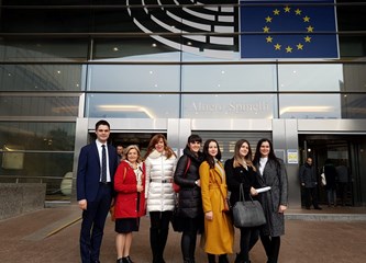 Prva pratilja najuzornije seoske žene, naša Kurilovčanka Snježana Dianežević, posjetila Europski parlament