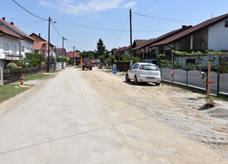 FOTO Aglomeracija: Postavljaju se cijevi u svim cjelinama
