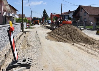 FOTO Aglomeracija: Postavljaju se cijevi u svim cjelinama