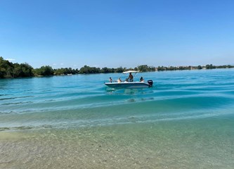 FOTO/VIDEO Ljepota jezera Čiče kao savršena kulisa: Poslušajte 'Ljetni hit' EnTre benda