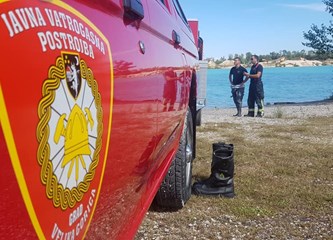 FOTO Na 'Turopoljskom moru' obučavali se gorički, dalmatinski i slavonski vatrogasci