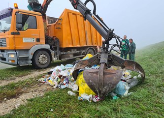 FOTO Kanal Sava-Odra ponovno se zeleni, VG Čistoća očistila još jedan divlji deponij, dio smeća stigao iz Zagreba