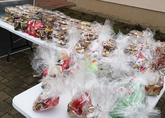 Buvljakuše prodale sve kolače i pakete, za Josipa u ovoj godini prikupile više od 16 tisuća kuna!