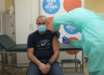 Župan Kožić cijepio se protiv koronavirusa: Svi imaju pravo birati, ja biram cijepljenje!"