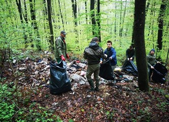 Šumarija rampama i kamerama protiv "bisera" koji bacaju smeće po šumama