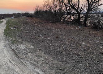 Počelo čišćenje uz jezero Čiče kao priprema za stazu za rekreativce