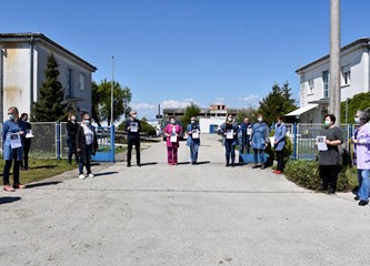 Prosvjed socijalnih radnika i u Gorici: Prenatrpani smo, potkapacitirani i naš sustav se ignorira!