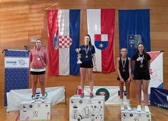 Povijesni uspjeh Jelene Buchberger i Badminton kluba Velika Gorica: Imamo najmlađu prvakinju Hrvatske!