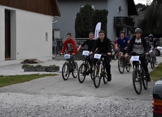[FOTO] Imamo prvog slavodobitnika biciklističke alke: Jakov pokazao najveću vještinu upravljanja biciklom s kopljem u ruci