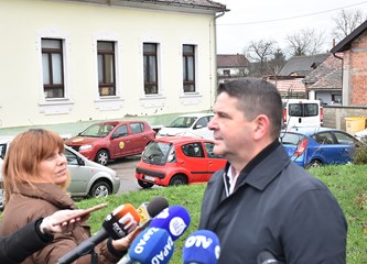 Potpisani ugovori teški 10,6 milijuna kuna za obnovu javnih objekata na području Šiljakovine, Kravarskog i Orla