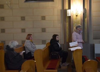 FOTO: Po 23. put Goričani čitaju Bibliju od korica do korica, dan i noć