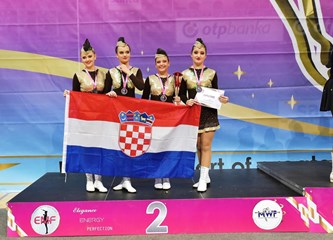 Tri srebra i jedno zlato Velikogoričkih mažoretkinja na Svjetskom prvenstvu: Petra Rakovac svjetska prvakinja