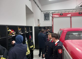 U Buševcu otvorena novouređena vatrogasna garaža i spremište
