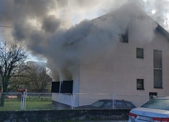 Vatrogasci iz plamena u Svačićevoj spasili čovjeka: "Osoba je bila pri svijesti, živa, iznijeli smo je van iz gorućeg objekta"