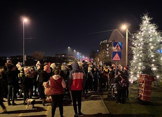 FOTO: Djed Božićnjak obišao mališane u Vukovini, Kurilovcu i Cerovskom Vrhu