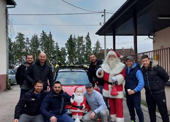 FOTO: Djed Božićnjak obišao mališane u Vukovini, Kurilovcu i Cerovskom Vrhu