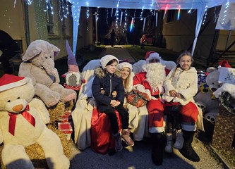 Mladi ujedinili mještane i organizirali još jedan uspješan "Humanitarni advent u Kravarskom"