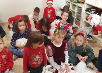 Hribarovci pripremili predstavu za mališane DV Lojtrica: "Neka ovakvi susreti postanu tradicija"